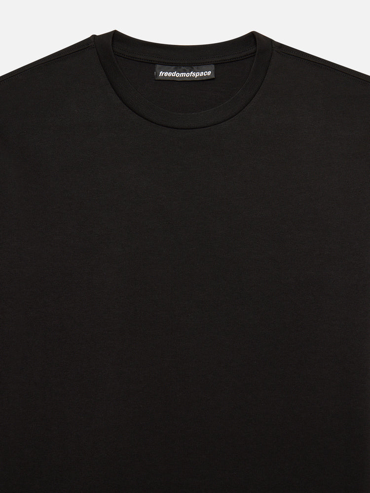 A SIMPLE LONG SLEEVE T-SHIRT BLACK