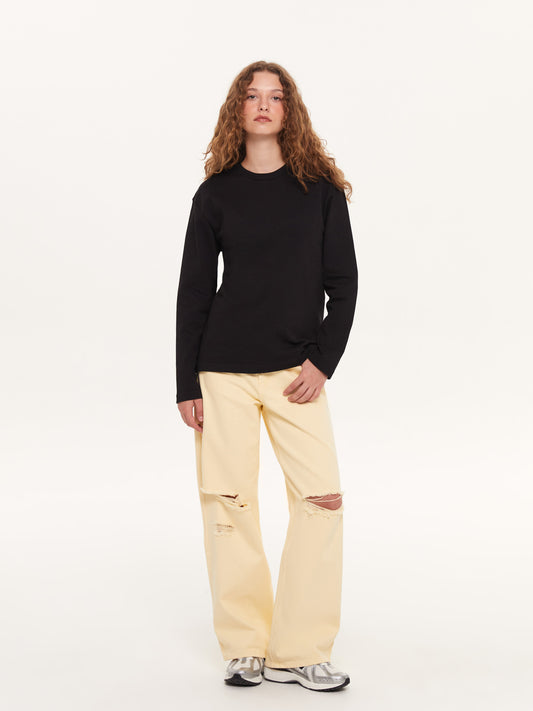 A Simple Long Sleeve T-Shirt Black