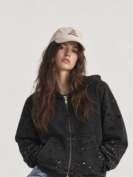 Faded Distressed Full Zip Hoodie Black ve For Your Pleasure Cap Cream/Grey - model