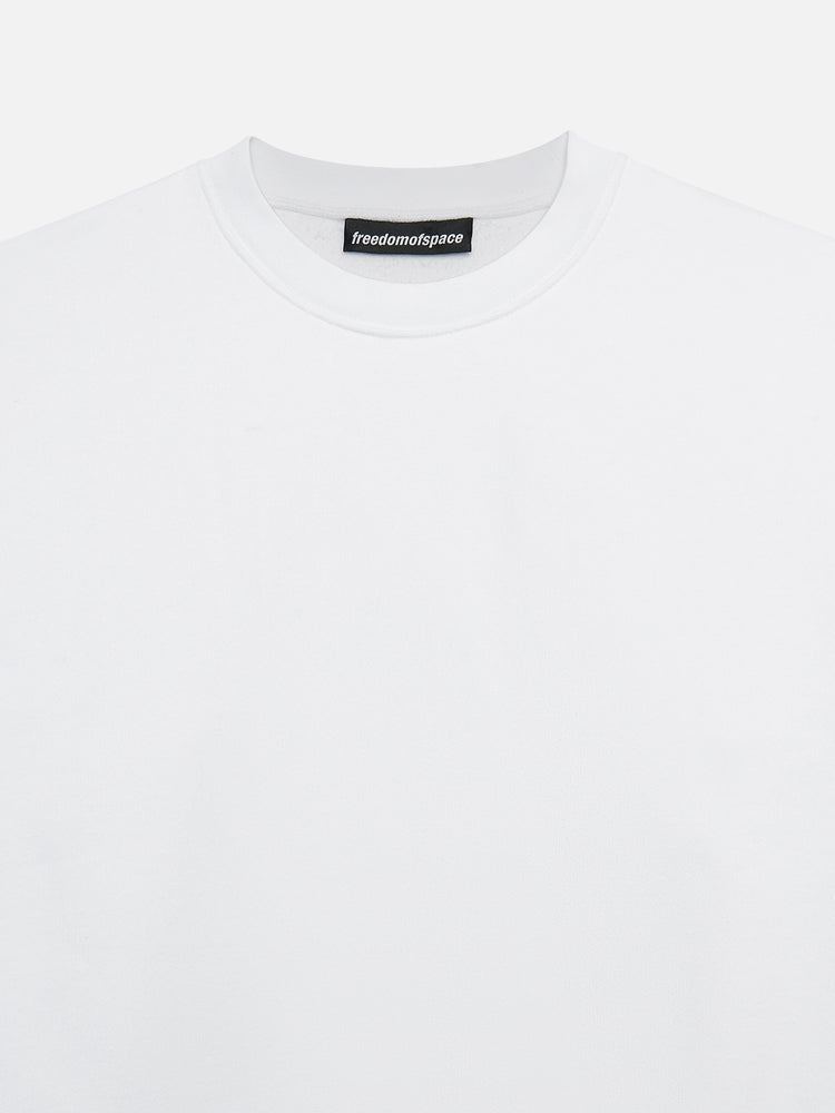 A SIMPLE SWEATSHIRT WHITE