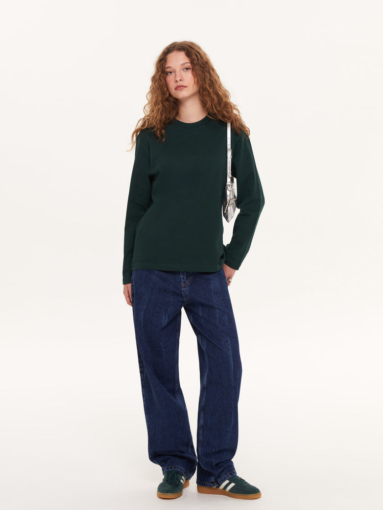 A SIMPLE LONG SLEEVE T-SHIRT GREEN