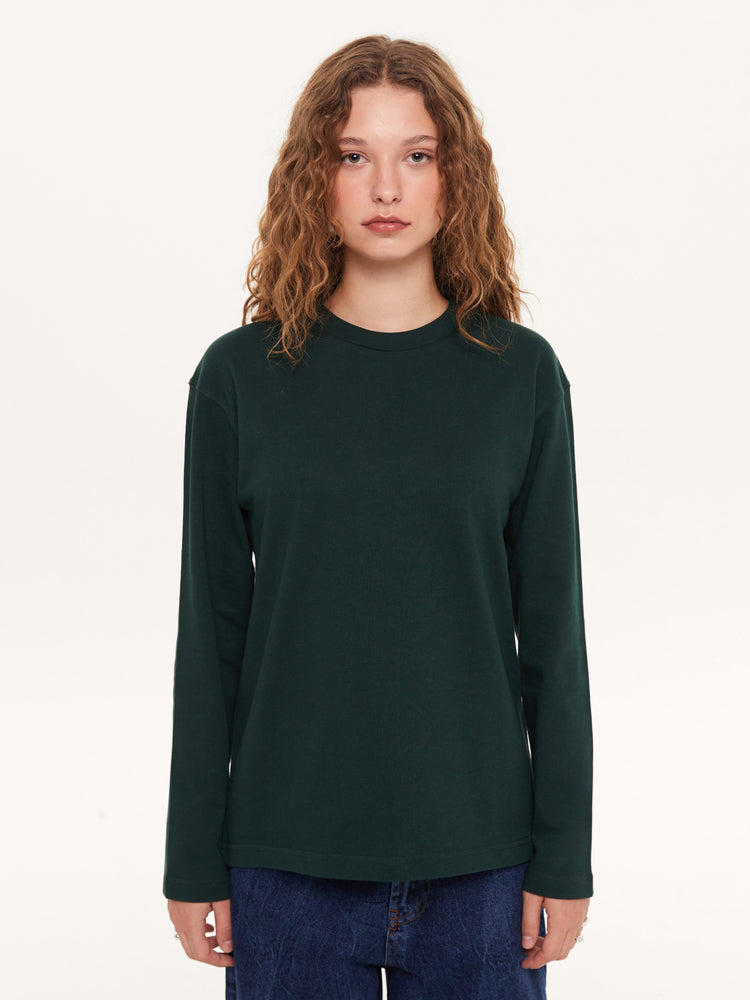 A SIMPLE LONG SLEEVE T-SHIRT GREEN