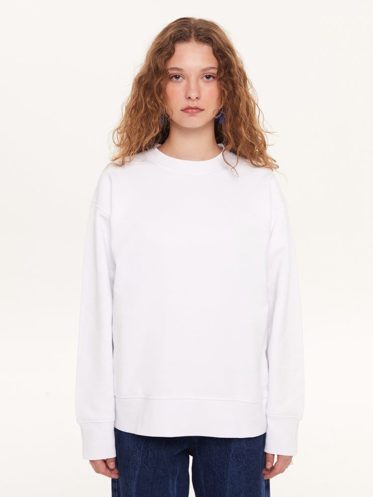 A SIMPLE SWEATSHIRT WHITE