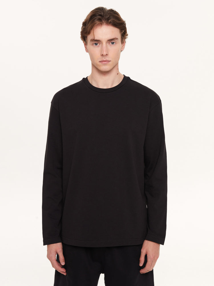 A SIMPLE LONG SLEEVE T-SHIRT BLACK