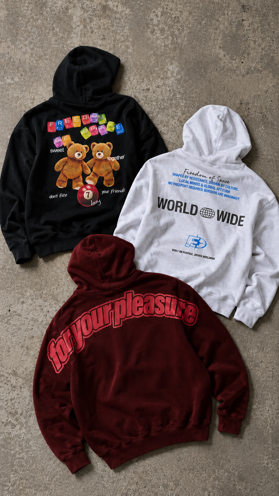 ÜÇ HOODIE
BİR SEZON