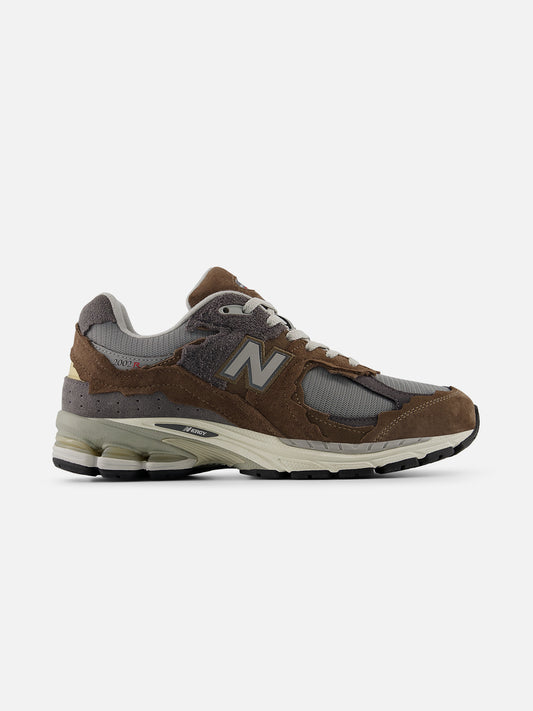 NEW BALANCE 2002R CORTADO
