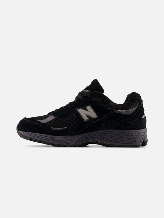 NEW BALANCE 2002 GORE-TEX BLACK