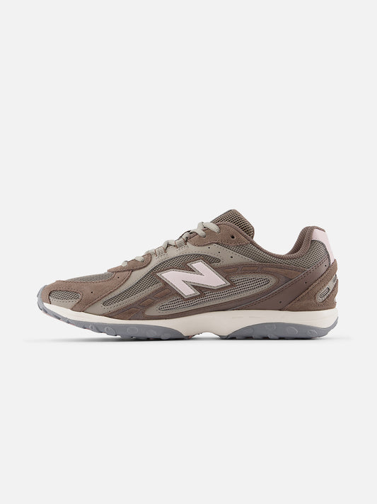 NEW BALANCE 204L CORTADO PINK