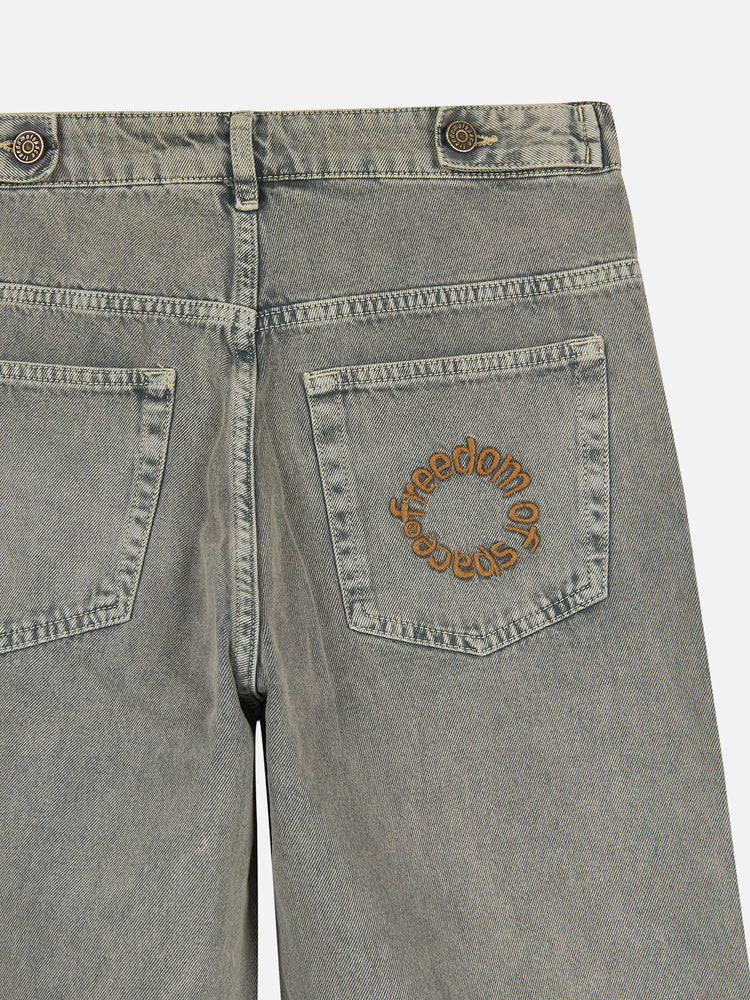 Core Denim Distress Jeans - Washed Grey — 04