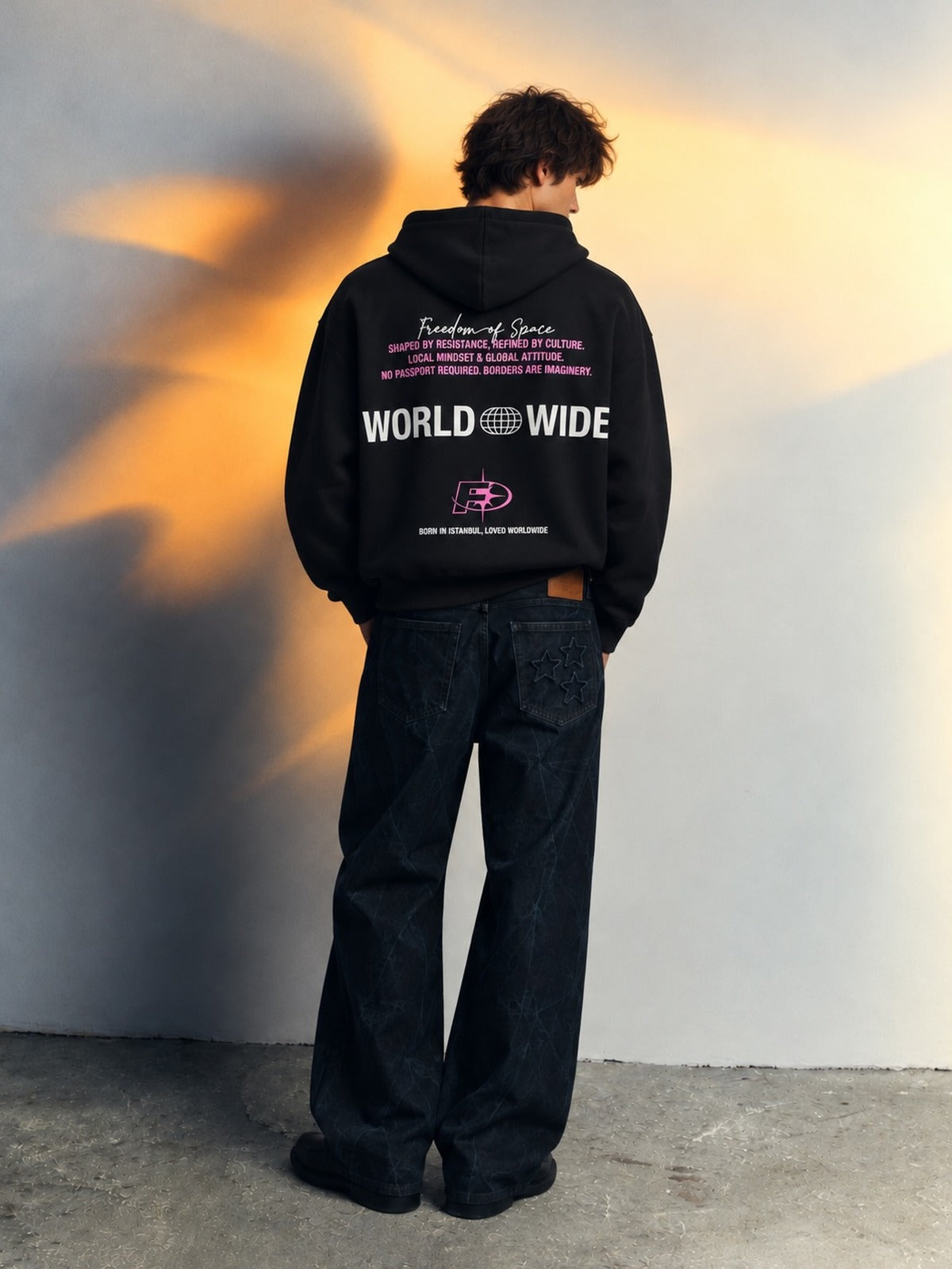 Worldwide Hoodie Black Pink - model